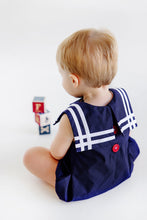 Load image into Gallery viewer, Towne&#39;s Top Sail Bubble - Nantucket Navy w/ Worth Ave White
