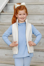 Load image into Gallery viewer, Van Camp Vest - Palmetto Pearl w/ Gold - Sherpa
