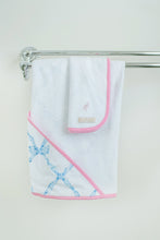 Load image into Gallery viewer, The Rub-a-Dub Gift Set - Belle Meade Bow Periwinkle
